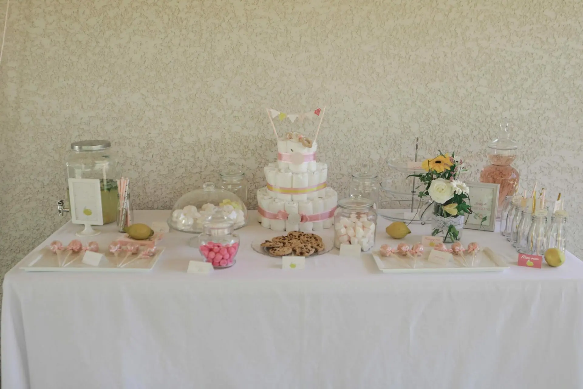 Baby-shower fille rose et citron