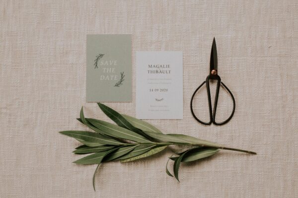 Save the date mariage Green Chic vert végétal épuré mariage végétal blanc