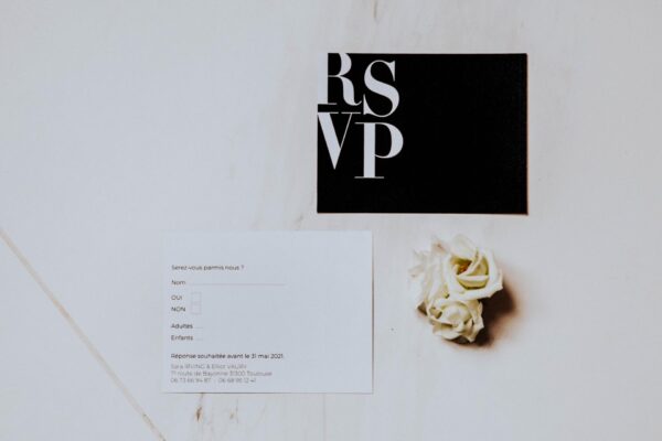 RSVP black and white noir et blanc moderne lettering innovant graphique