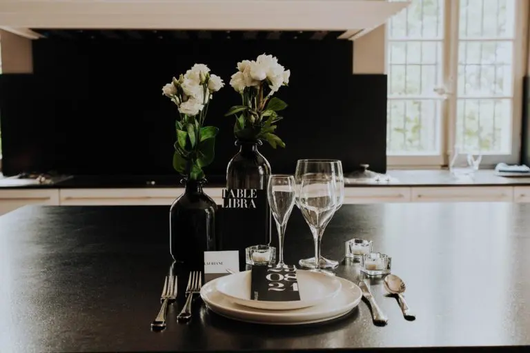 Menu individuel black and white noir et blanc moderne lettering innovant graphique