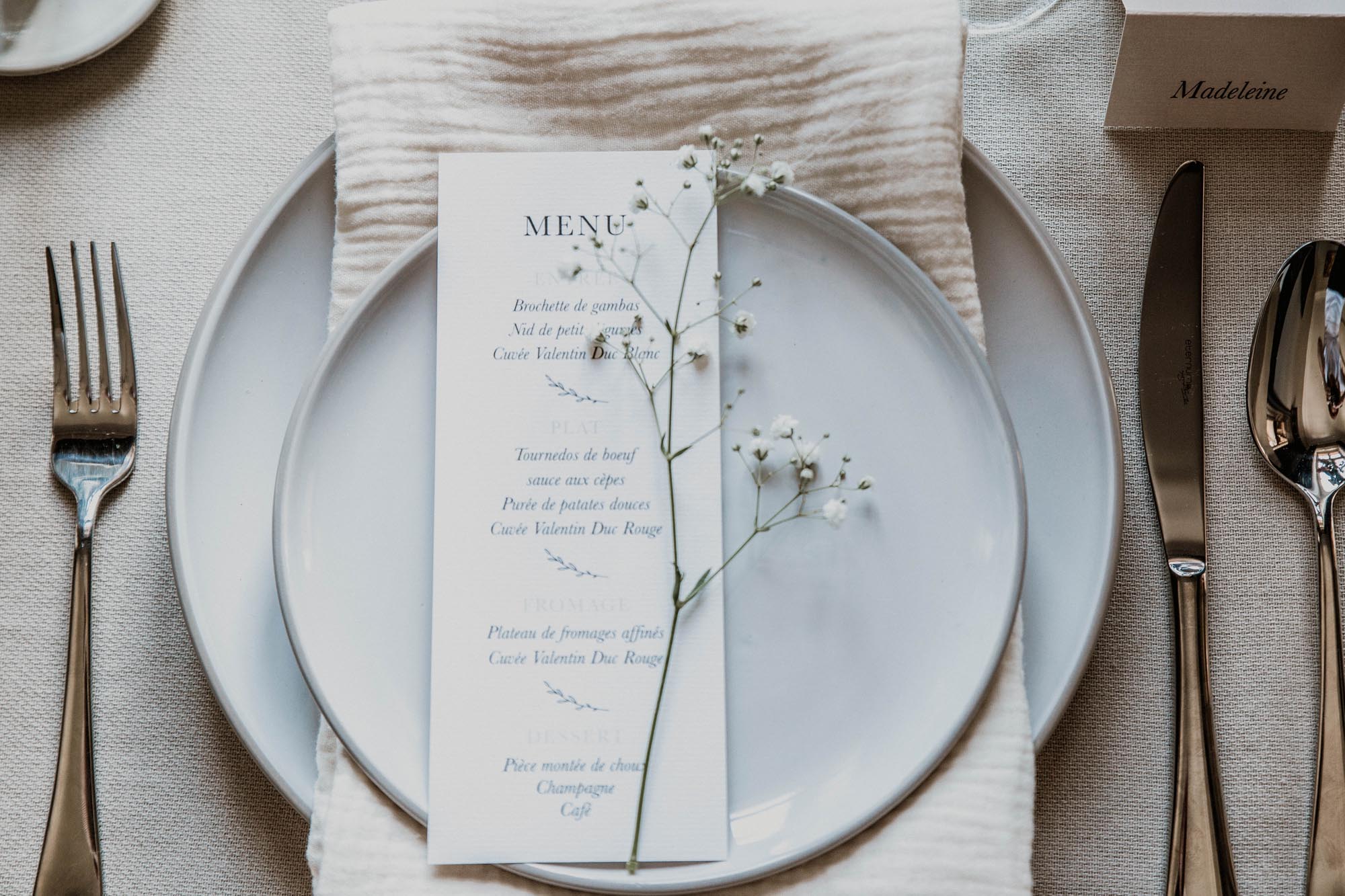 Menu individuel table mariage nude rose gris beige élégant sobre