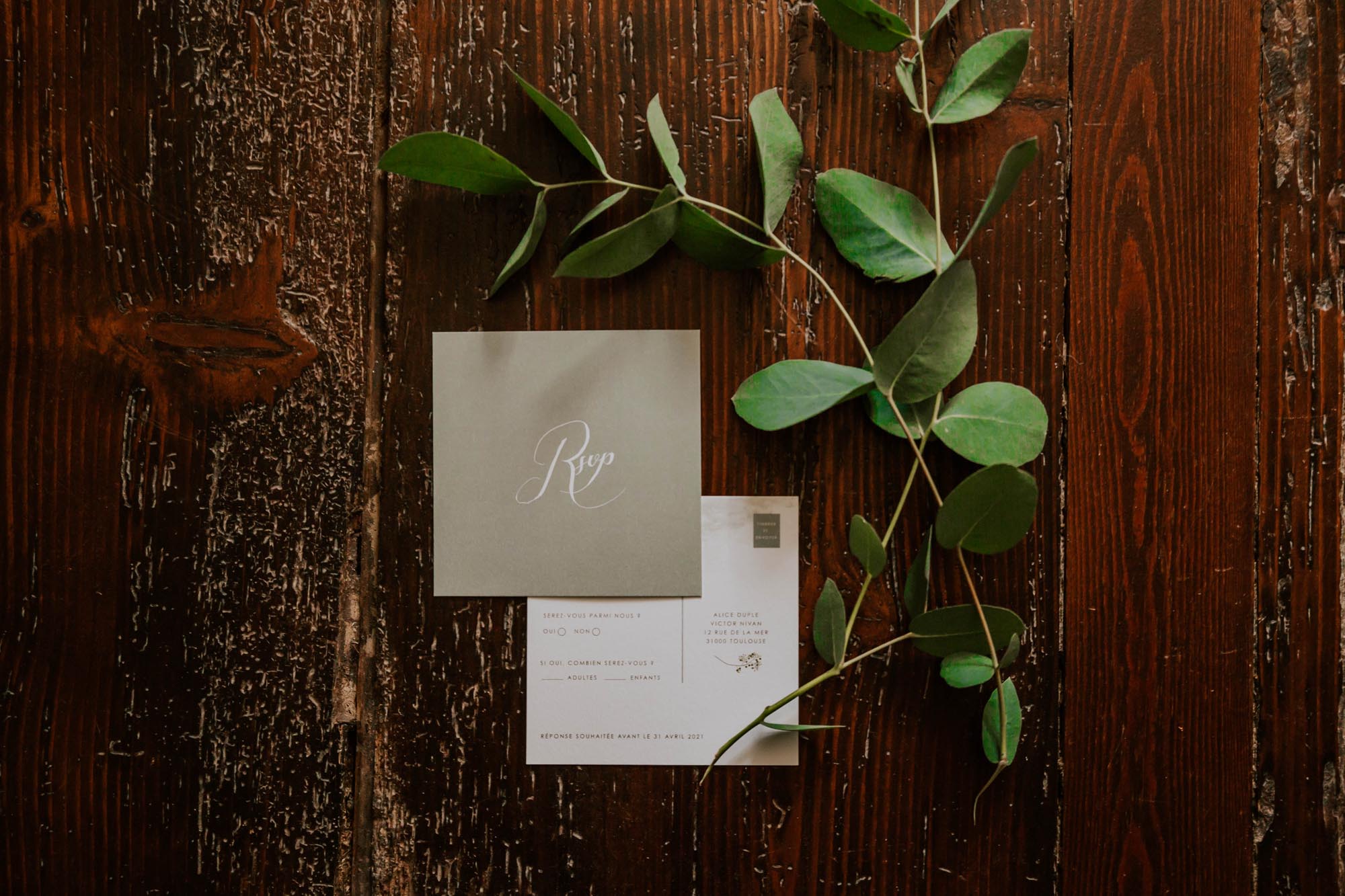 Carton RSVP faire-part mariage végétal feuille eucalyptus