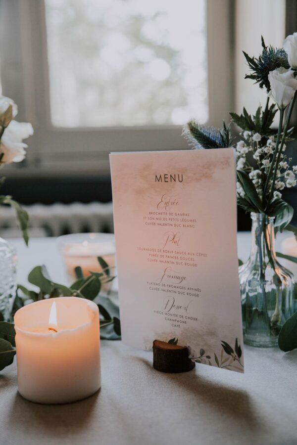 Menu table mariage végétal feuille eucalyptus