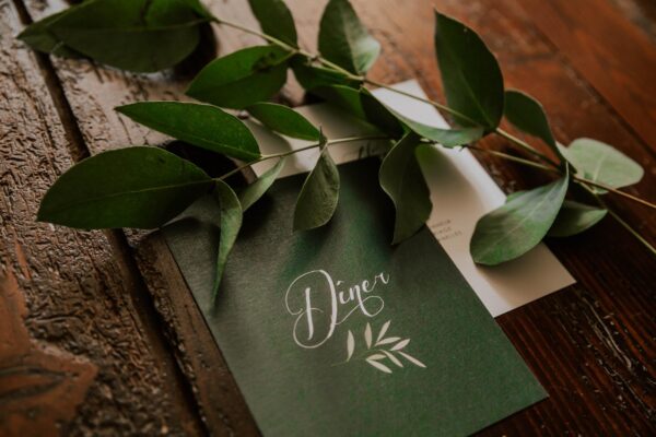 Carton dîner faire-part mariage végétal feuille eucalyptus