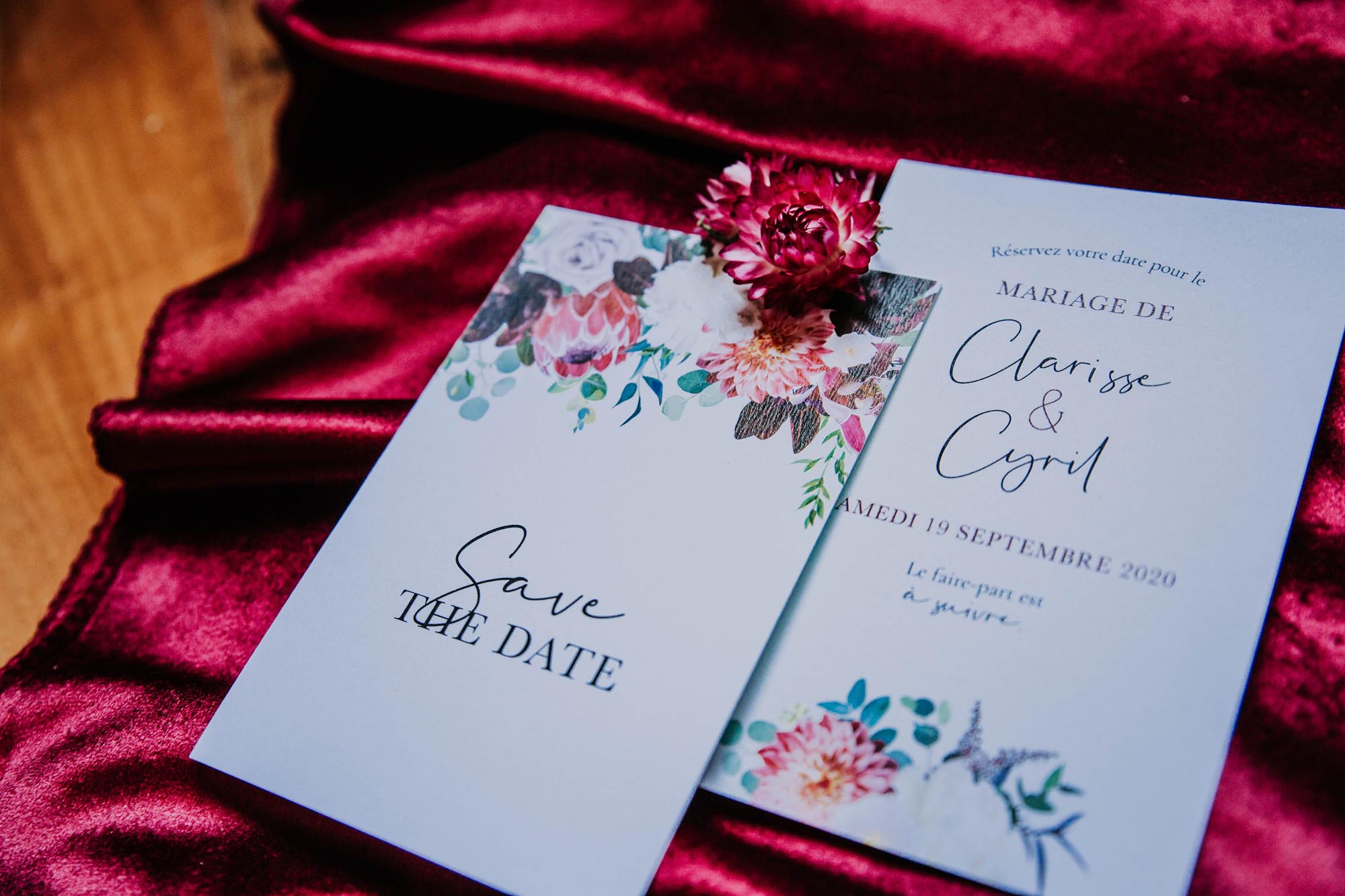 Save the date mariage burgundy fleurs bordeaux eucalyptus