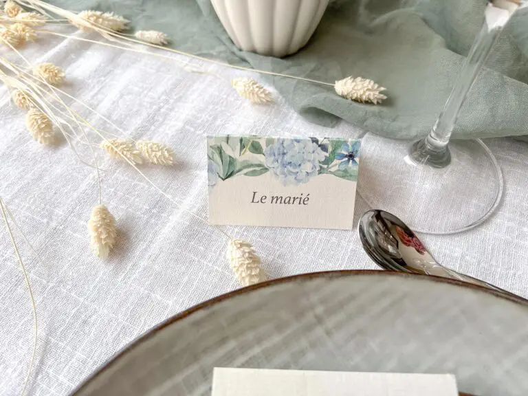 Faire-part mariage fleurs bleues hortensias bleu vert aquarelle