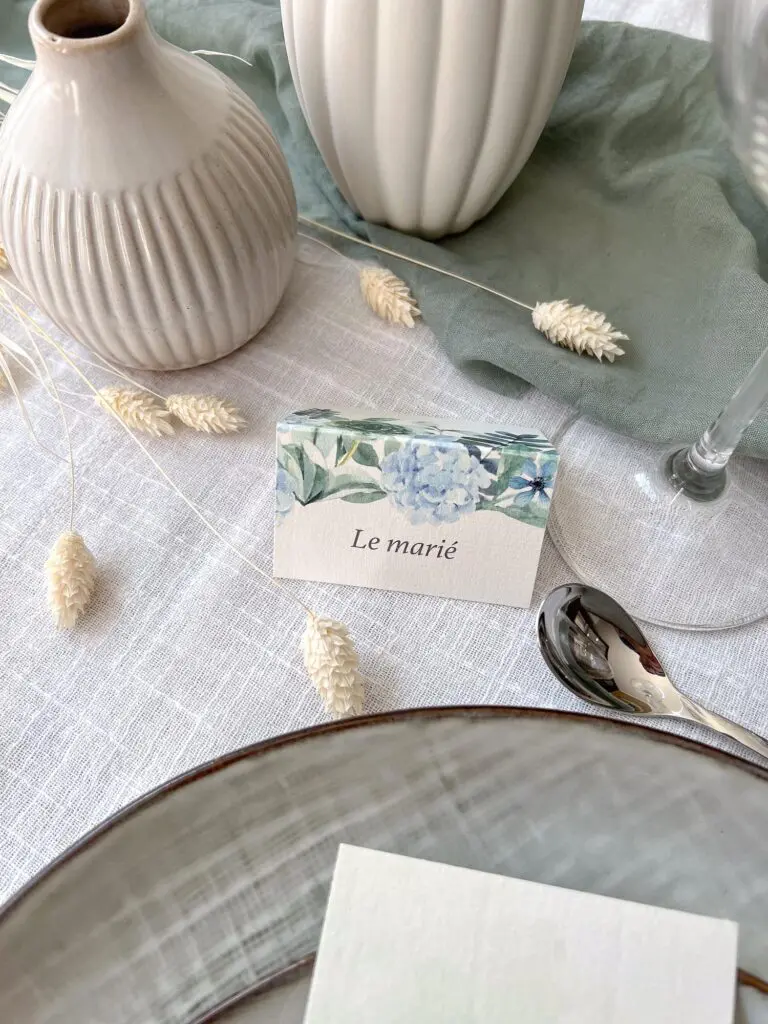 Faire-part mariage fleurs bleues hortensias bleu vert aquarelle