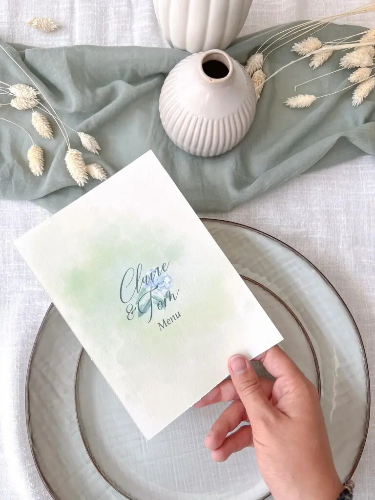 Faire-part mariage fleurs bleues hortensias bleu vert aquarelle