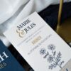 Faire-part, mariage, navy gold, floral, blanc, bleu, minimaliste, élégant