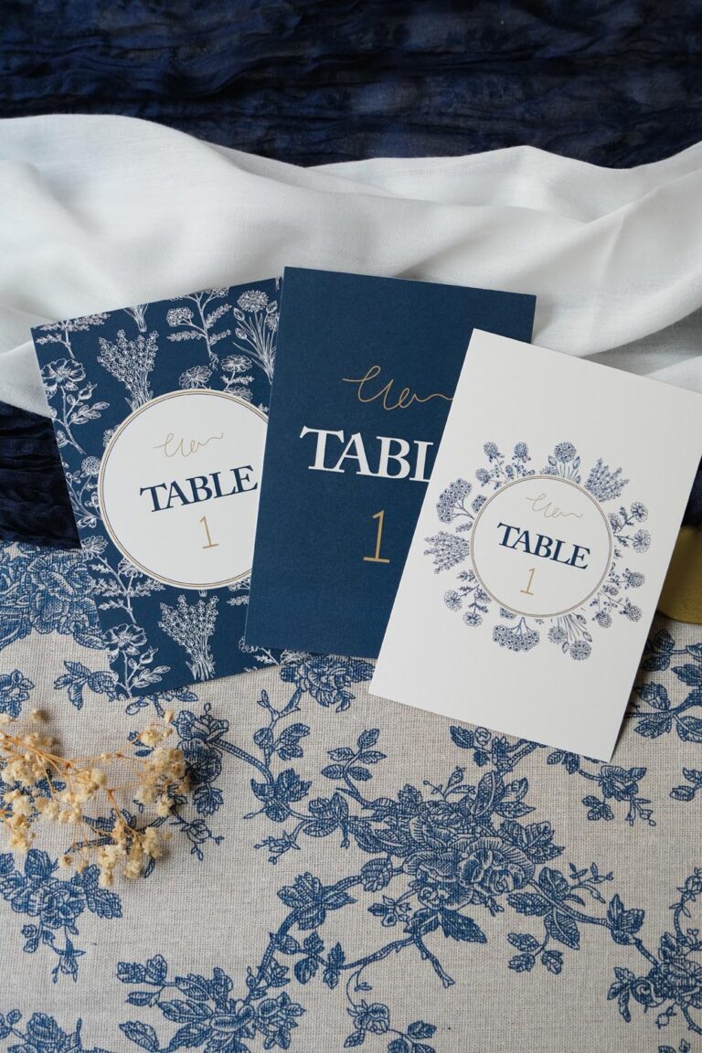 Faire-part, mariage, navy gold, floral, blanc, bleu, minimaliste, élégant