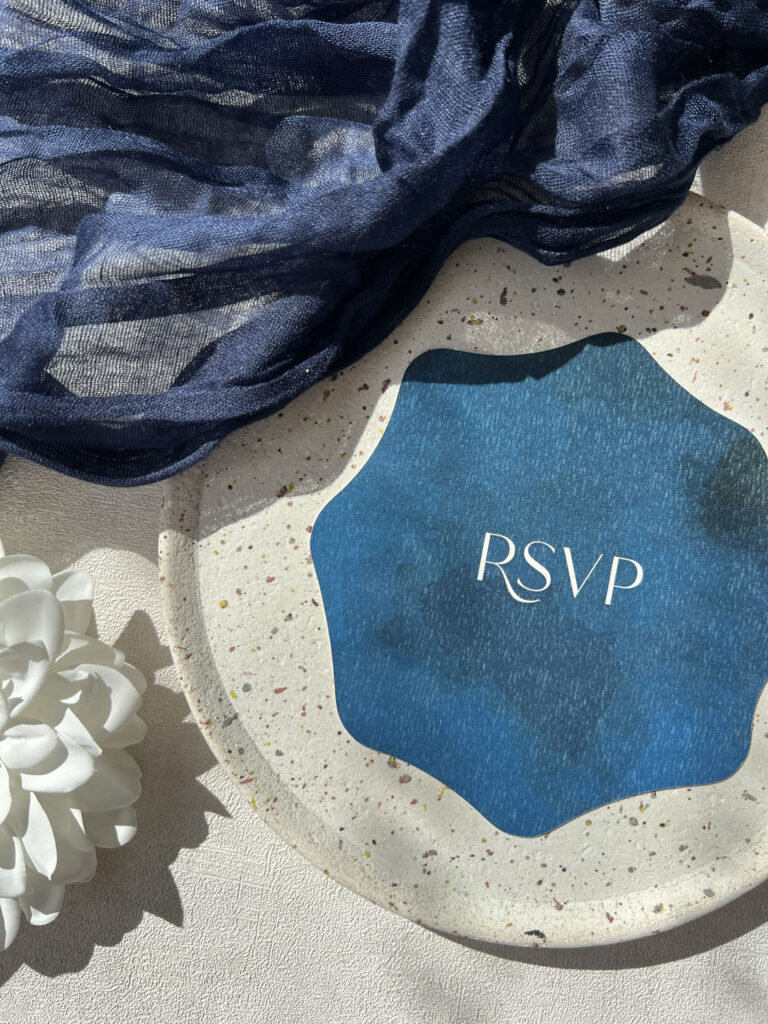 faire-part papeterie mariage ocean mer bleu vague blanc forme