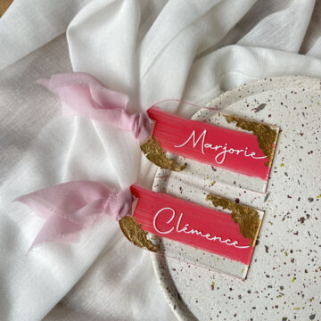 Étiquette prénom mariage plexi dorure rose transparent